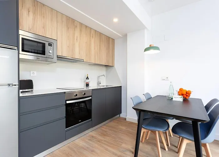 Caleyro Boutique - Parking Incluido 4*