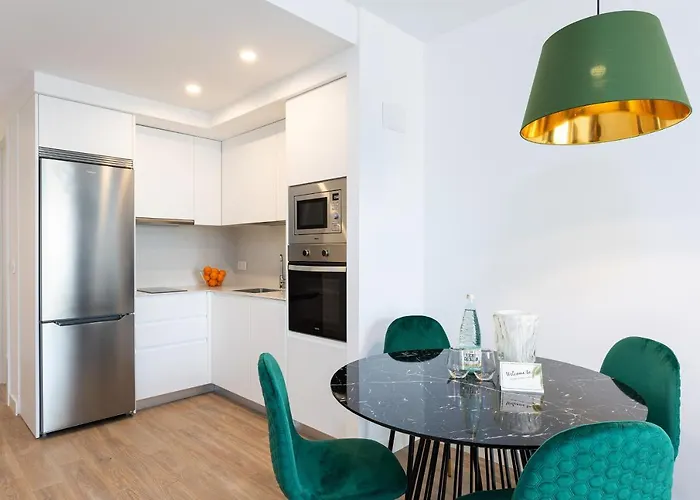 Caleyro Boutique - Parking Incluido Appart hôtel